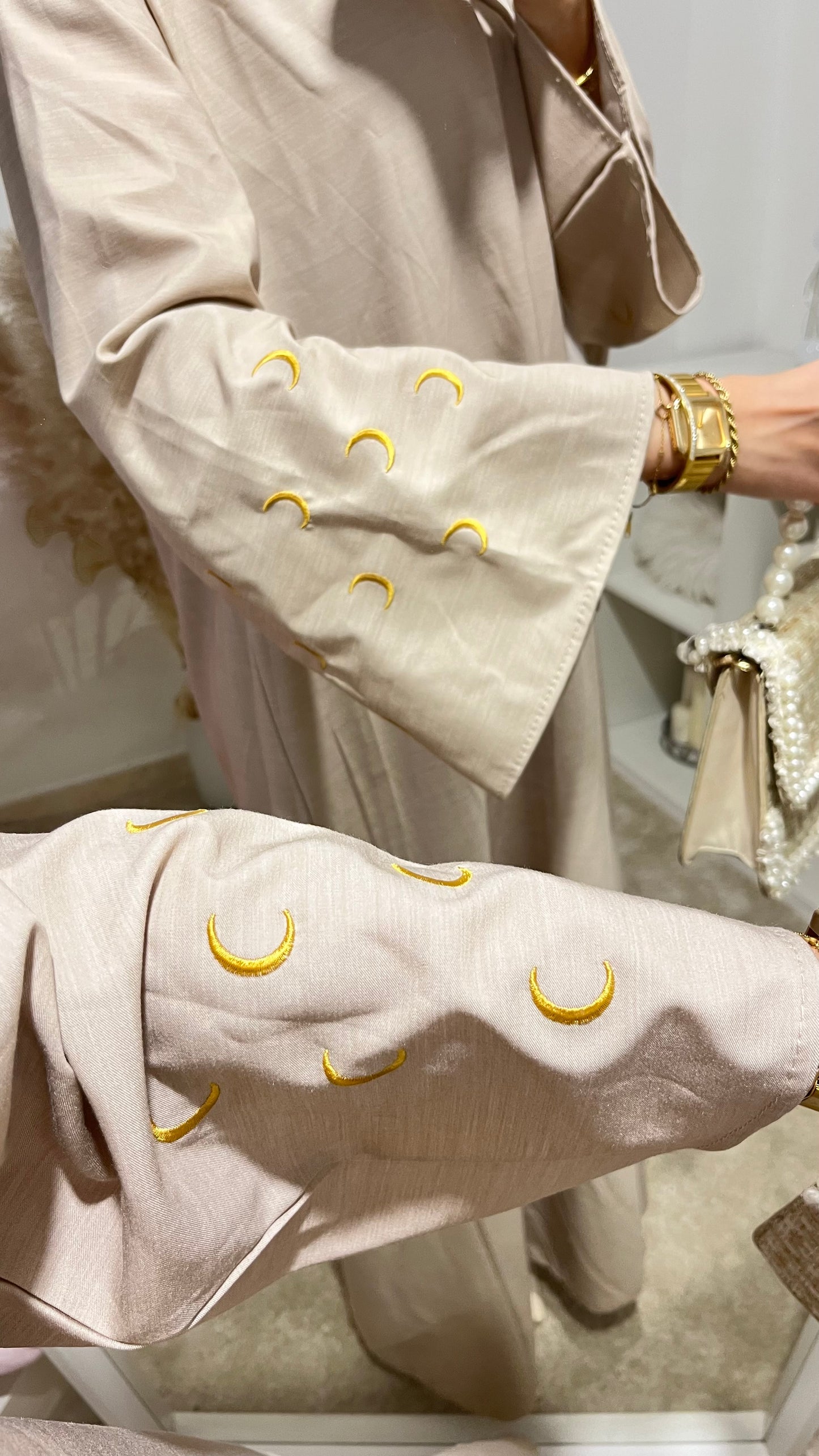 Robe MOON