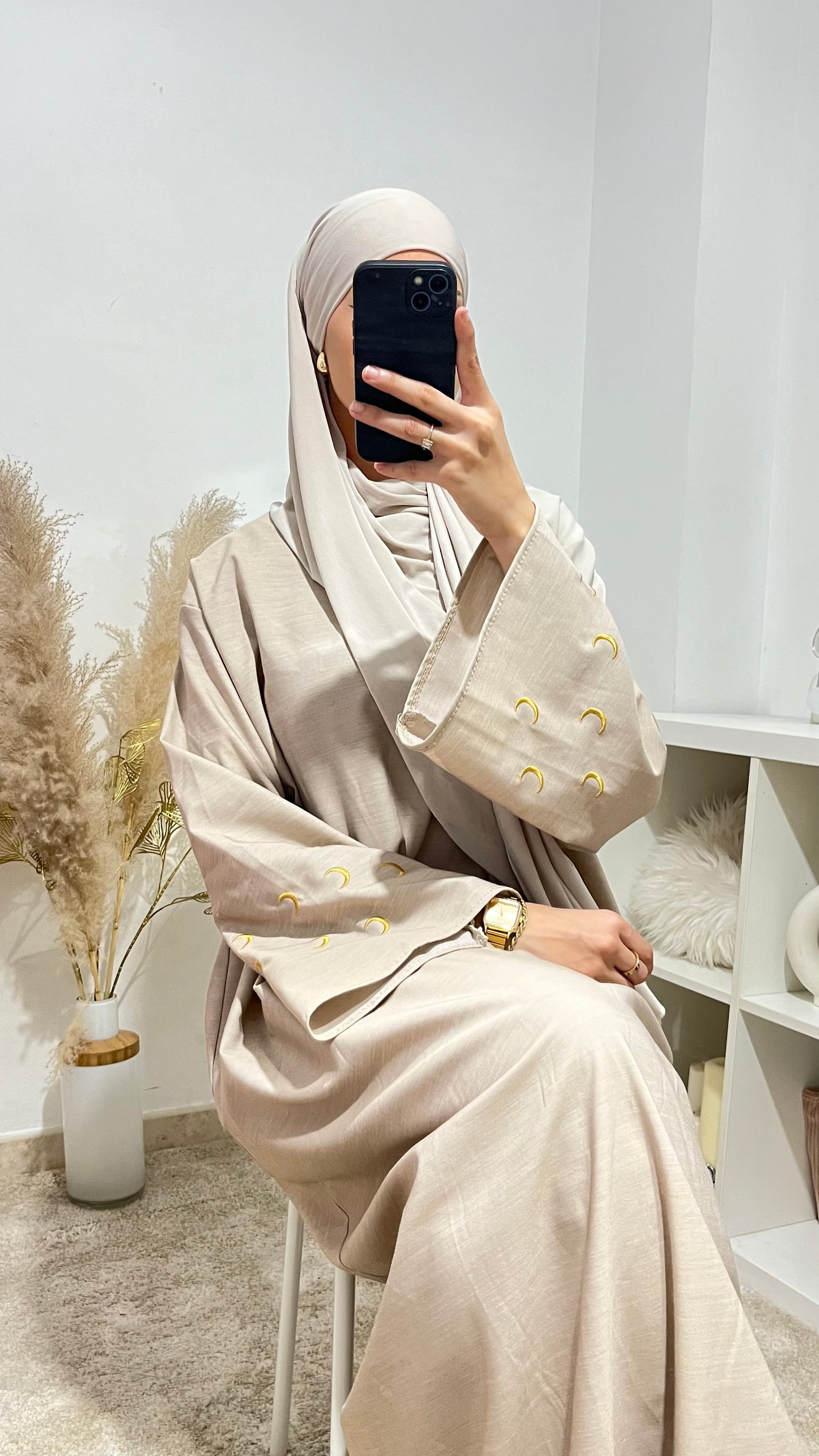 Robe MOON